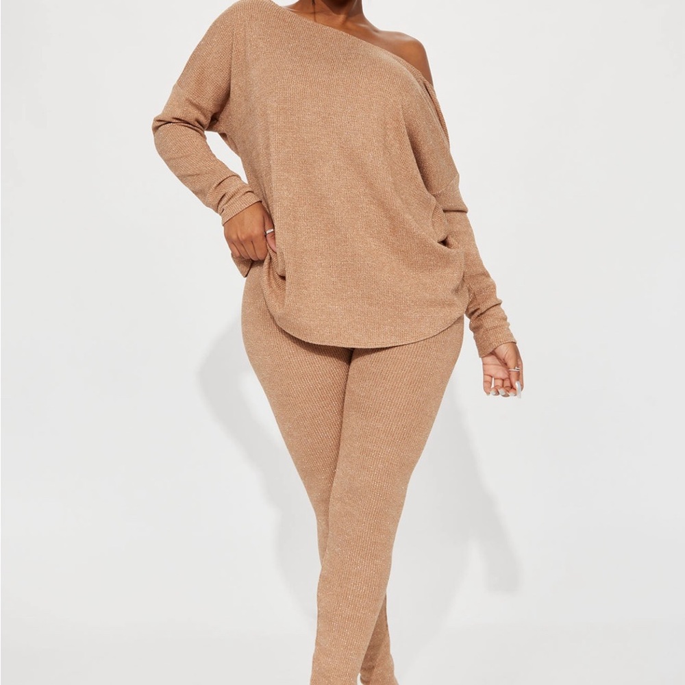 NWT-Don't Get It Twisted Sparkle Legging Set - Camel
